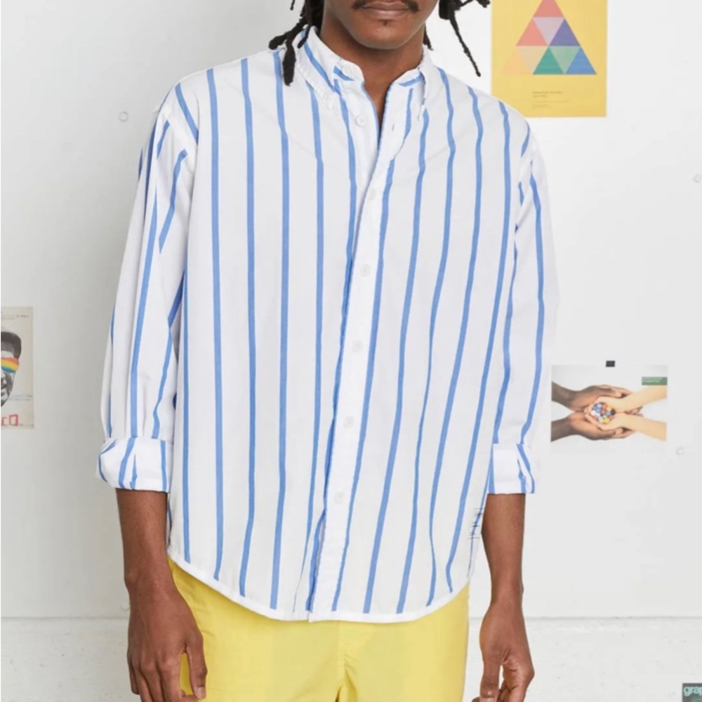 ISO Entireworld Giant shirt in small!